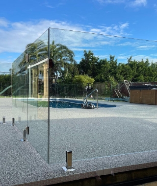 frameless-glasspool-fencing-image